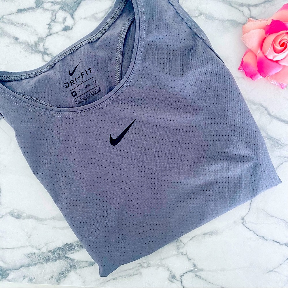 💕Nike Grey Dri-Fit Racerback Sports Tank Top SZ XS - Picture 7 of 7